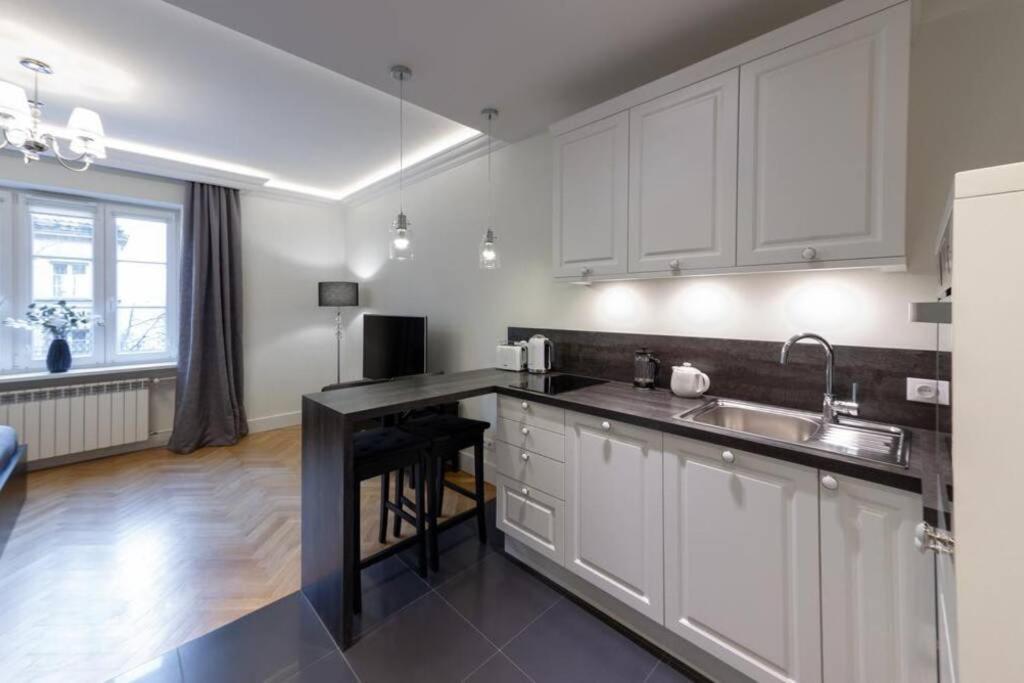 Apartamenty-Mi Crystal Warsaw Exterior photo